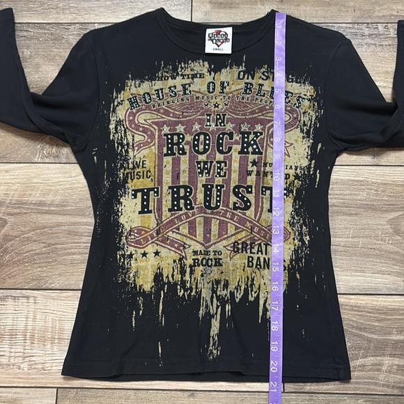 House of Blues In Rock We Trust Fitted Women’s Tee Small - Picture 8 of 8